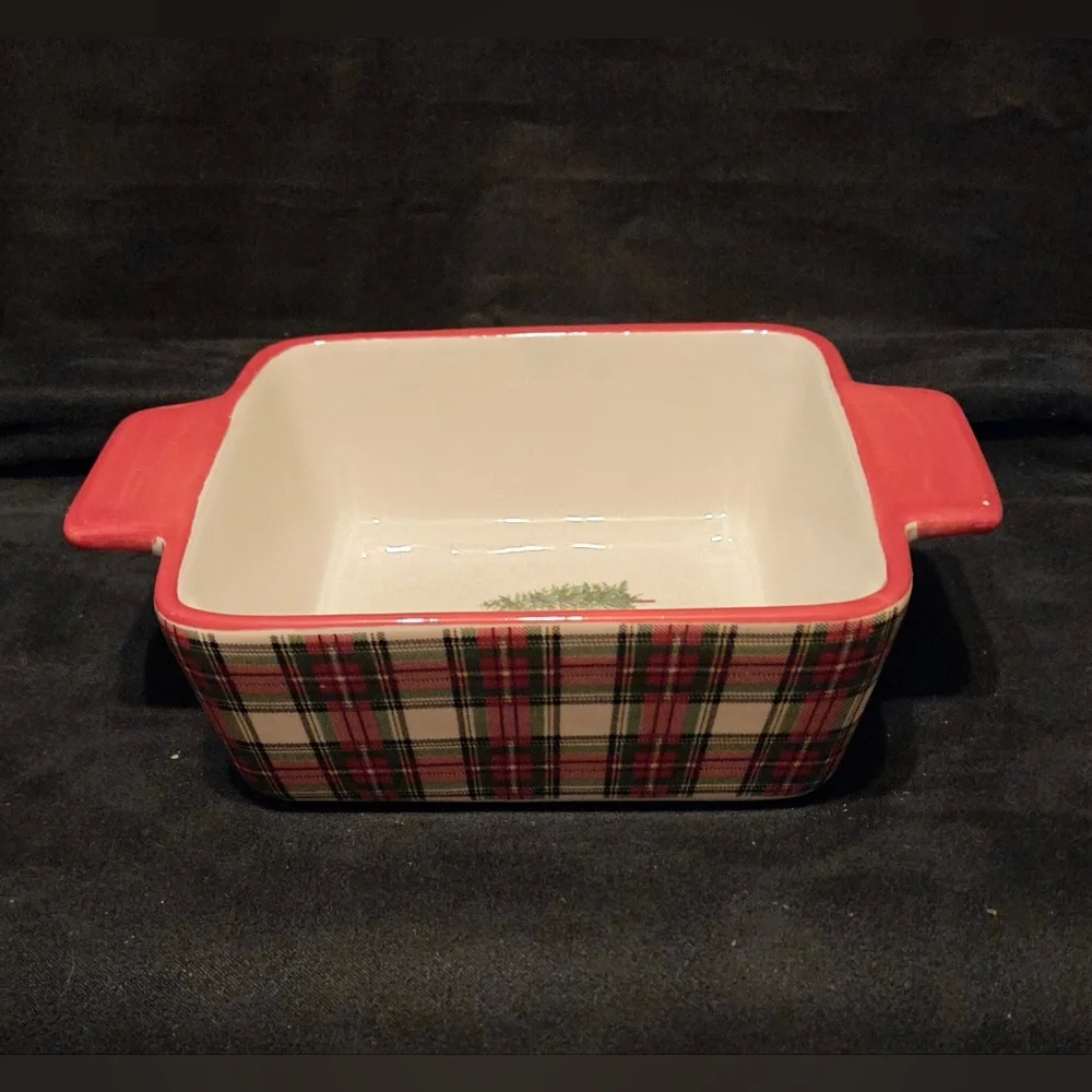 Grace Bake Shop Holiday Red Truck Christmas Tree Plaid Baking Casserole Dish